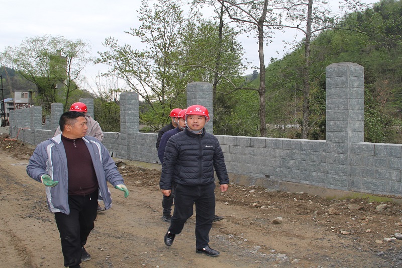 拼經(jīng)濟，比發(fā)展④┃范文偉進行節(jié)前檢查